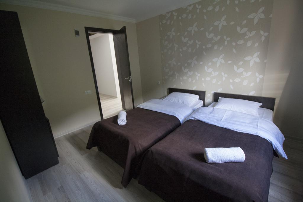 Roza'S Guest House Mestia Eksteriør billede